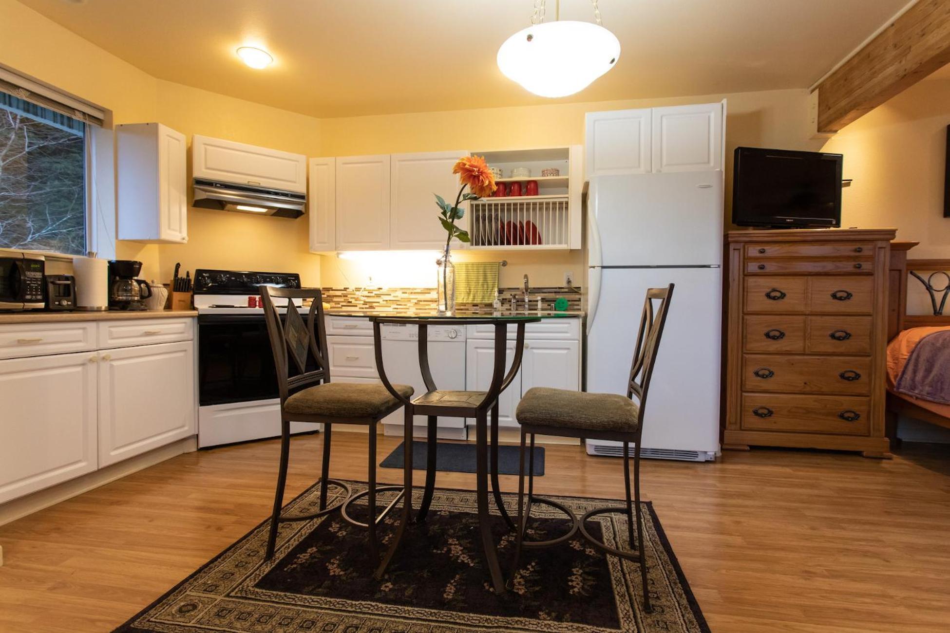 Kelli Creek Cottage - Reduced Price On Tours Juneau Exterior photo
